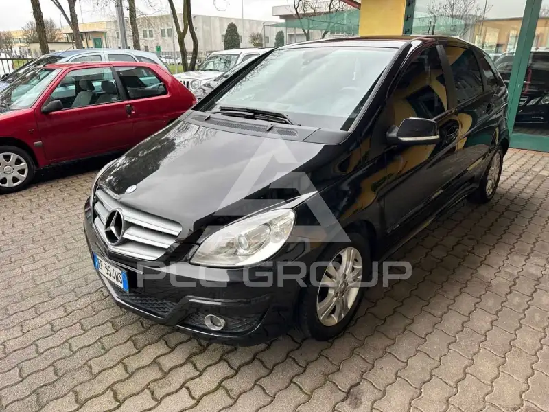 2011 Mercedes Benz B 180