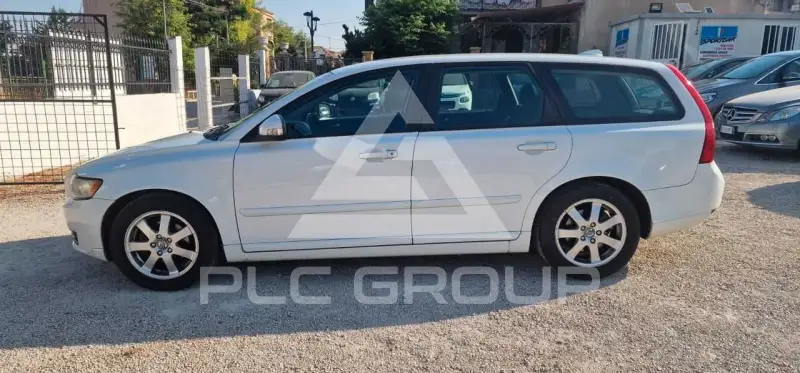 2011 Volvo V50