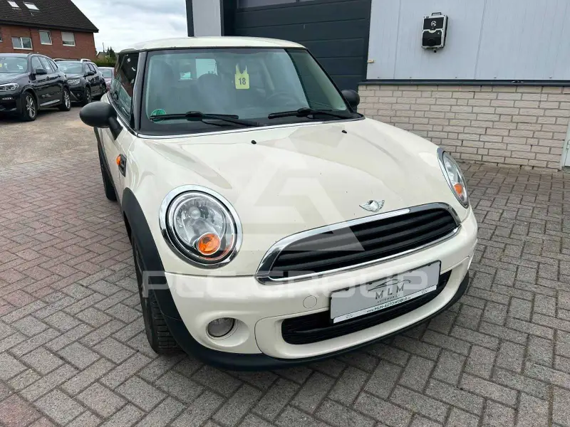 2011 Mini COOPER