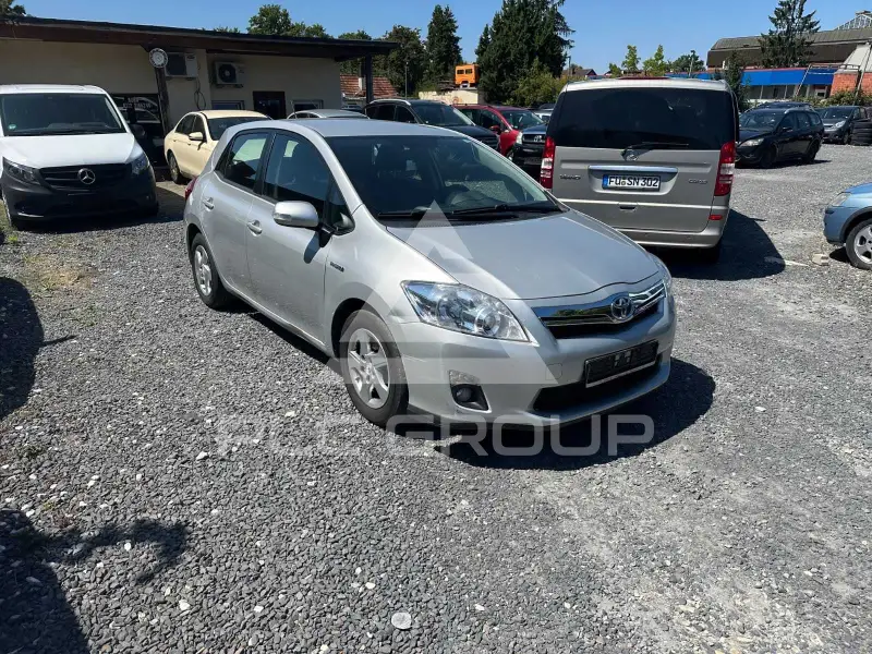 2011 Toyota AURIS