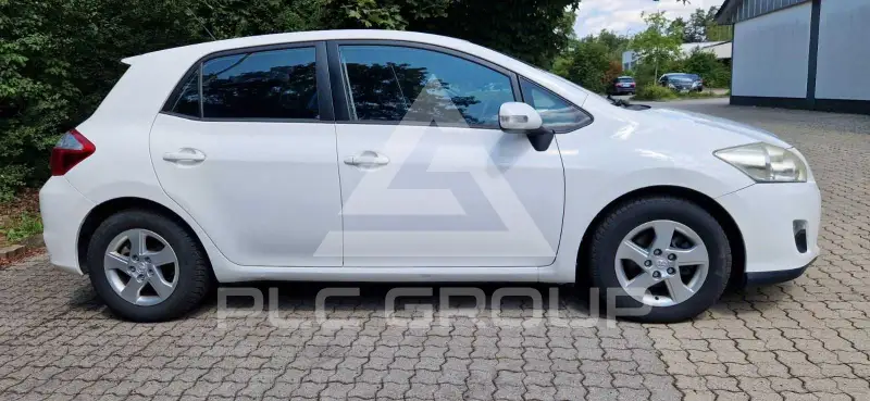 2011 Toyota AURIS