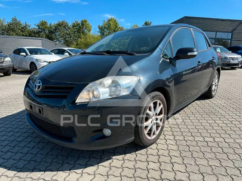 2011 Toyota AURIS
