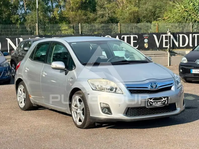 2011 Toyota AURIS