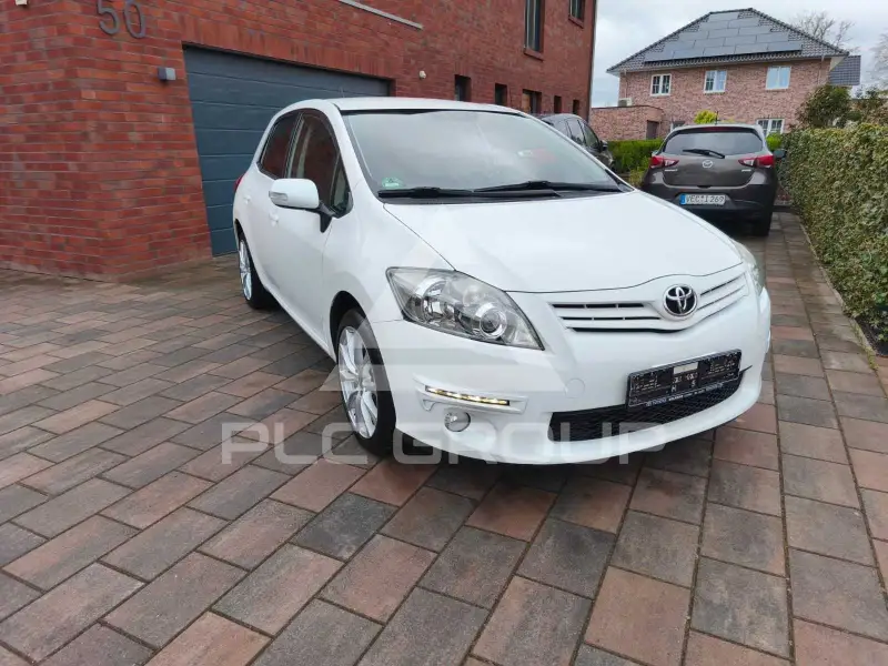 2011 Toyota AURIS