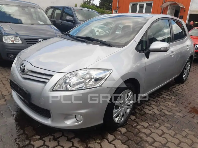 2011 Toyota AURIS