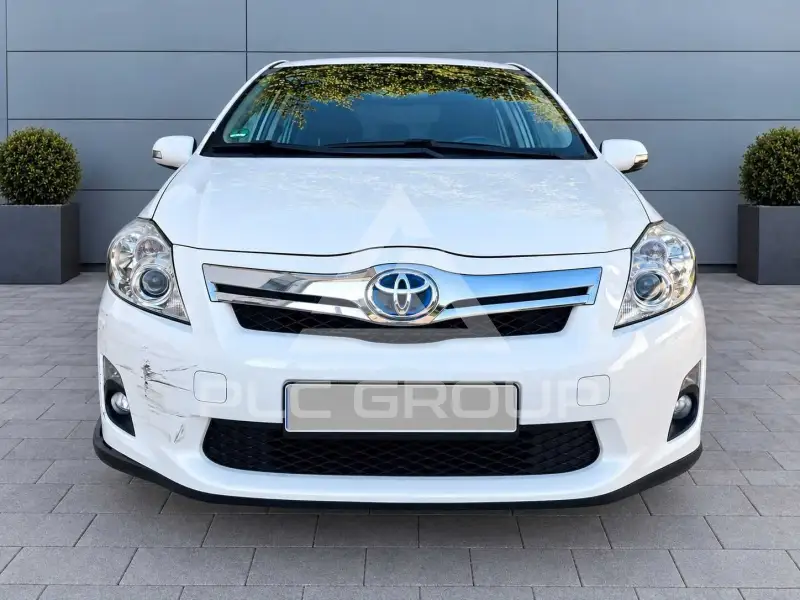 2011 Toyota AURIS