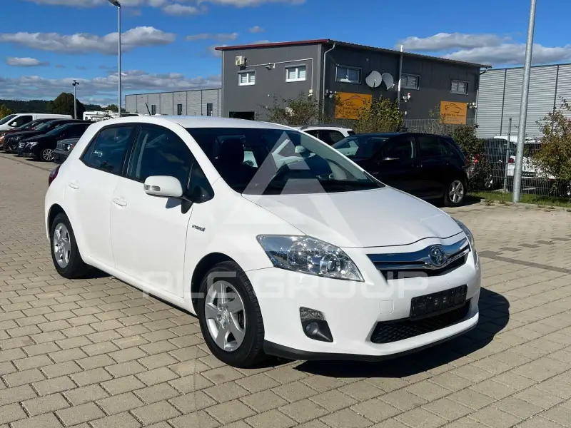 2011 Toyota AURIS