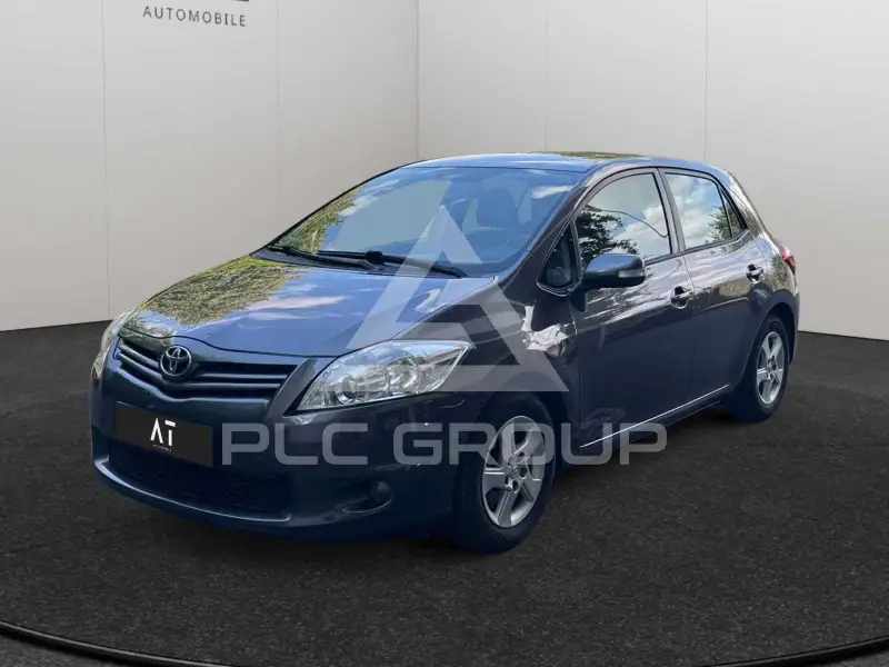 2011 Toyota AURIS