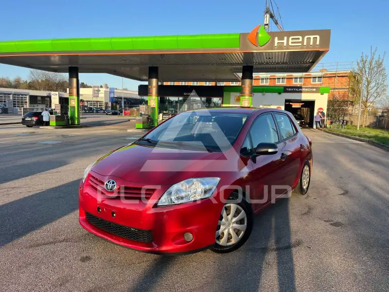 2011 Toyota AURIS