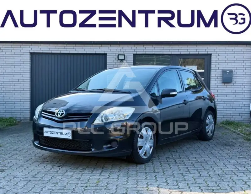 2011 Toyota AURIS