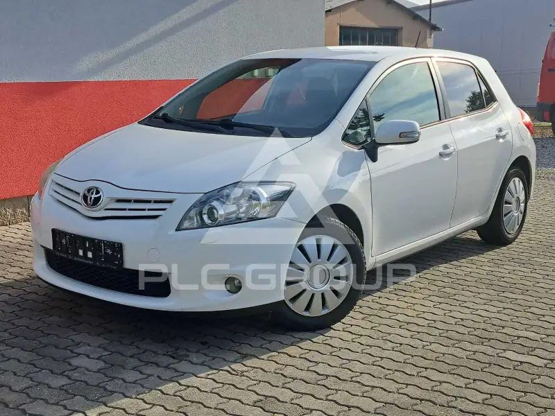 2011 Toyota AURIS