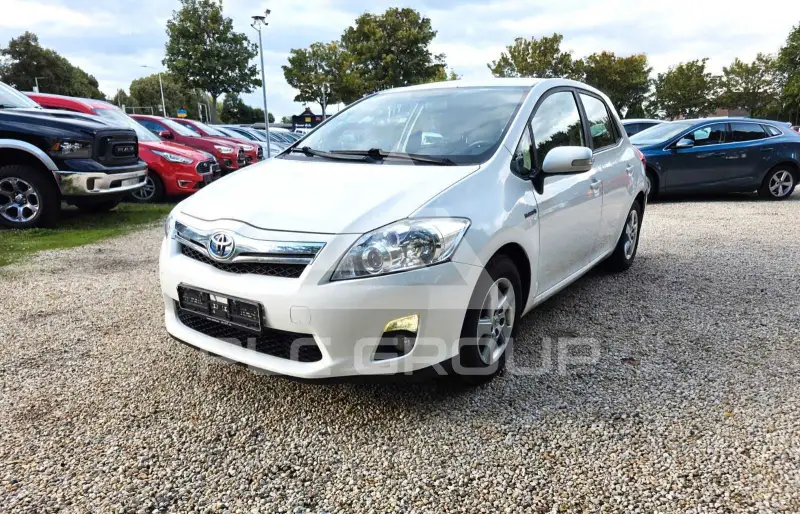 2011 Toyota AURIS