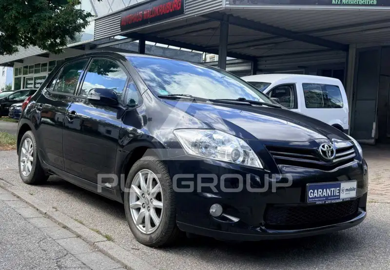 2011 Toyota AURIS