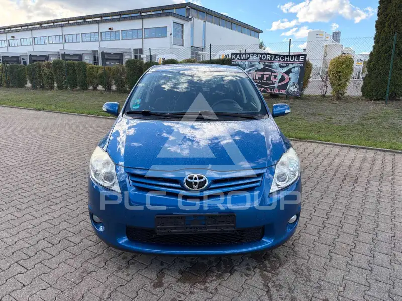 2011 Toyota AURIS