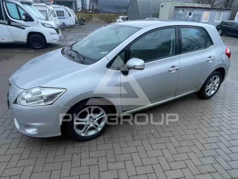 2011 Toyota AURIS