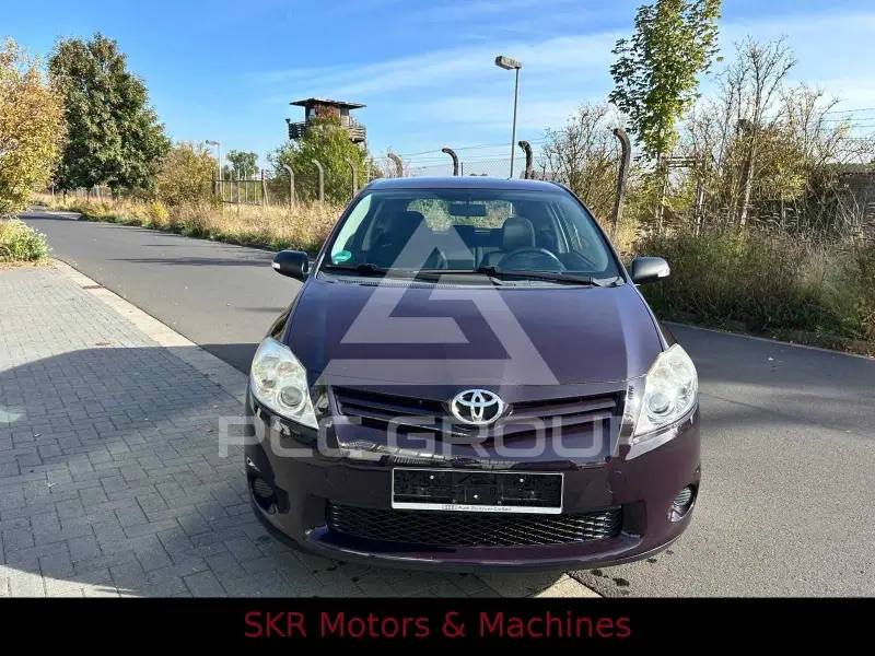 2011 Toyota AURIS