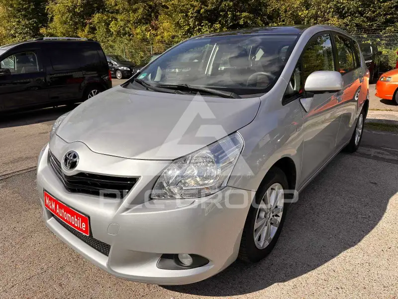 2011 Toyota VERSO
