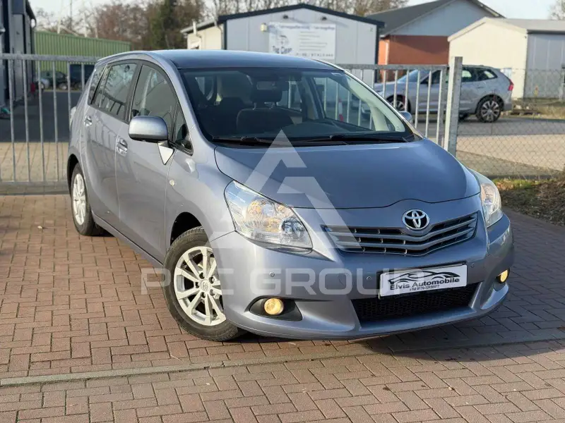 2011 Toyota VERSO