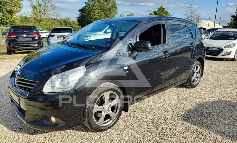 2011 Toyota VERSO