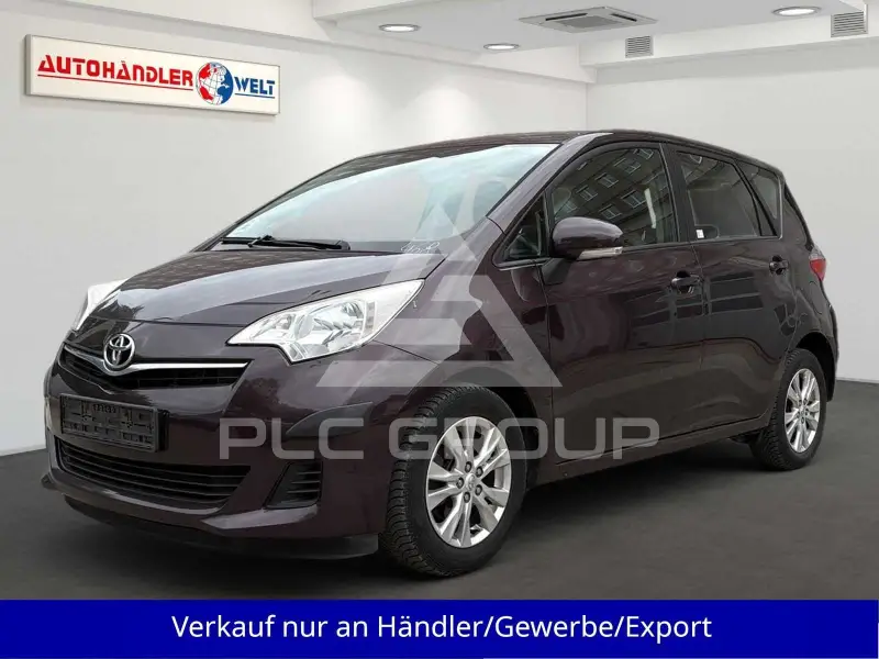 2011 Toyota VERSO