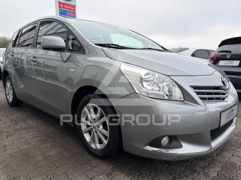 2011 Toyota VERSO