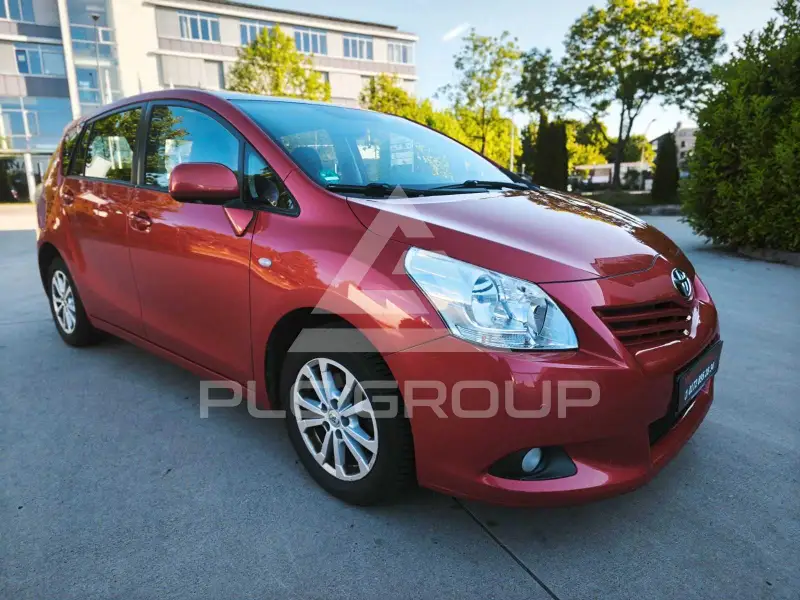 2011 Toyota VERSO
