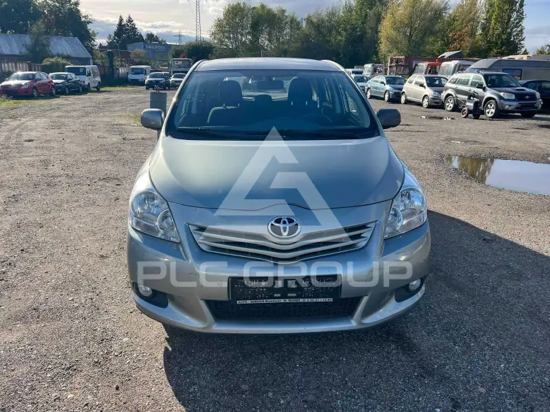 2011 Toyota VERSO