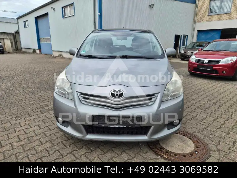 2011 Toyota VERSO