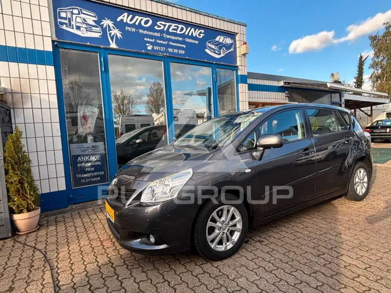 2011 Toyota VERSO