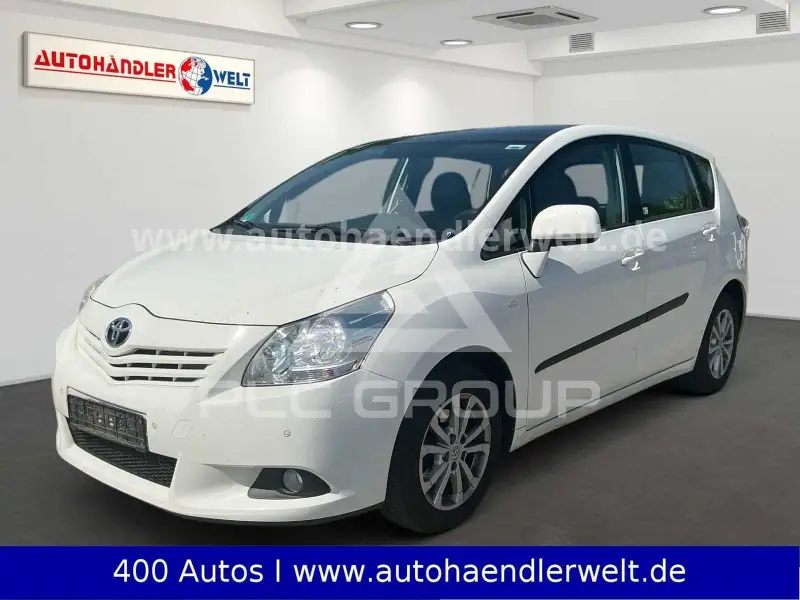 2011 Toyota VERSO