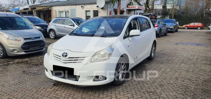 2011 Toyota VERSO