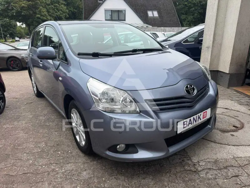2011 Toyota VERSO