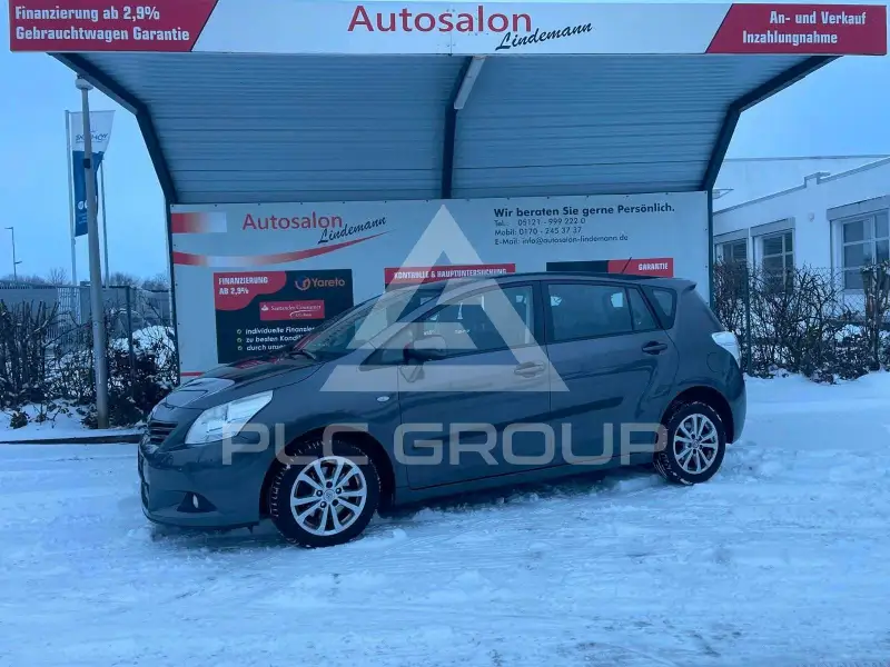 2011 Toyota VERSO