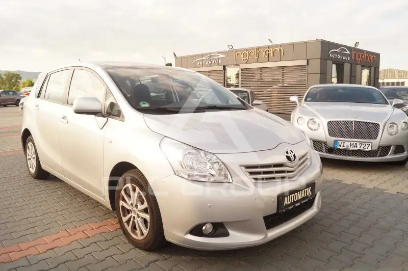 2011 Toyota VERSO