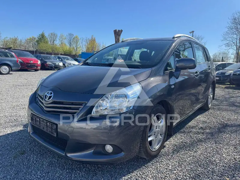 2011 Toyota VERSO