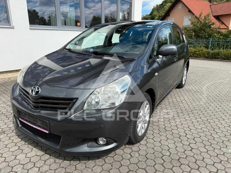 2011 Toyota VERSO