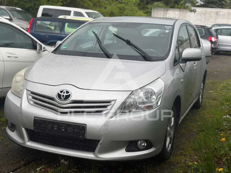 2011 Toyota VERSO