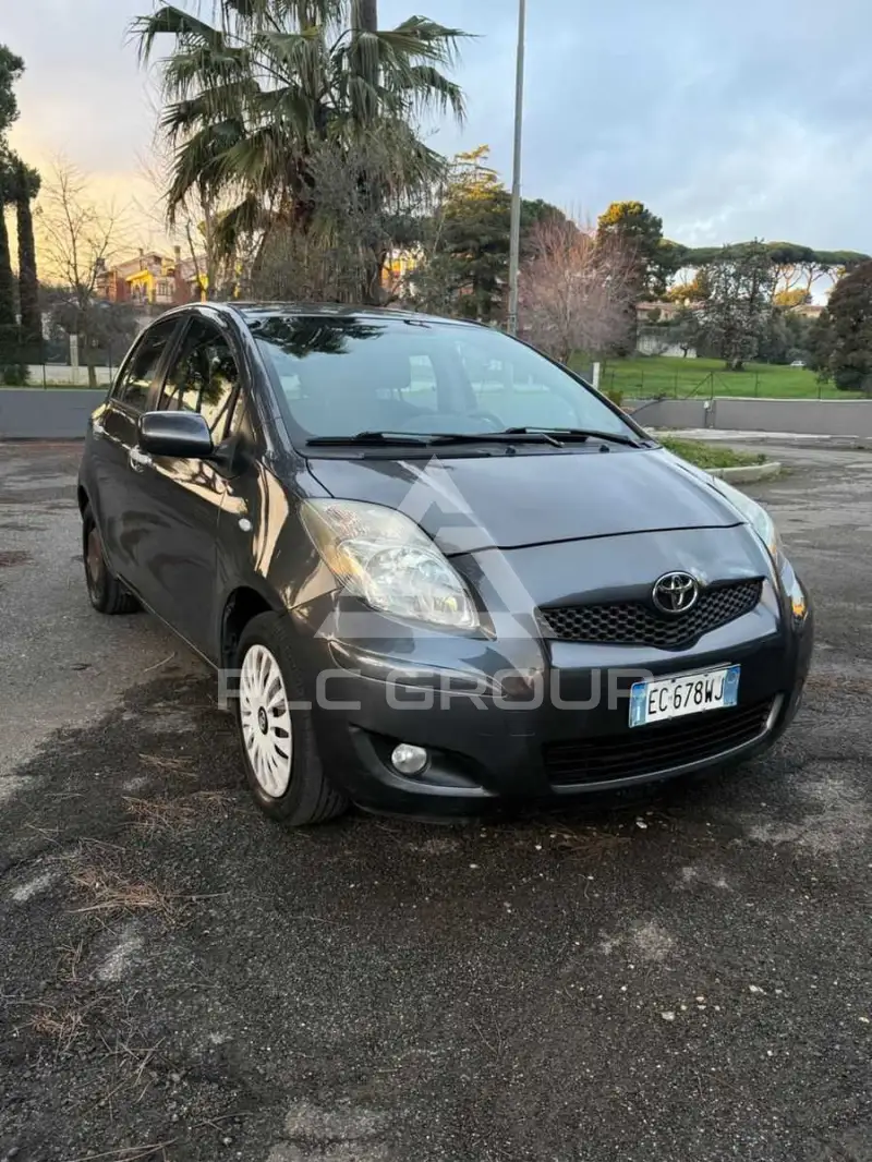 2011 Toyota YARIS