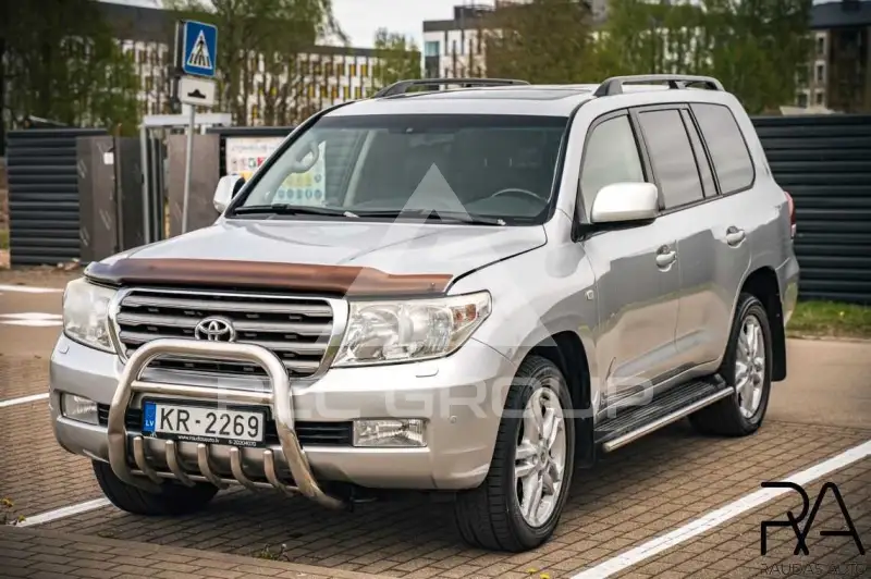 2011 Toyota LAND CRUISER