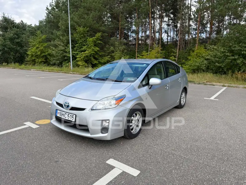 2011 Toyota PRIUS
