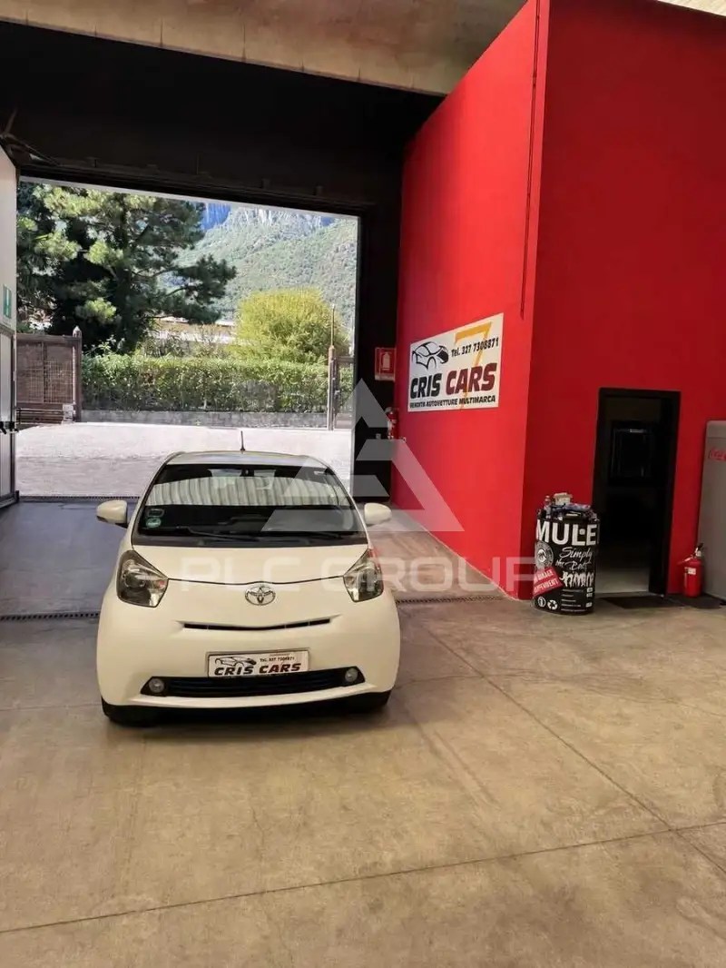 2011 Toyota IQ