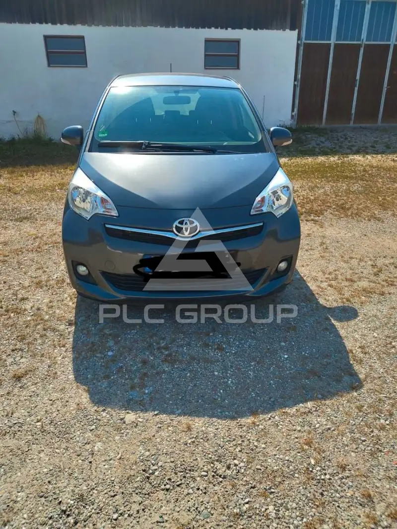 2011 Toyota VERSO