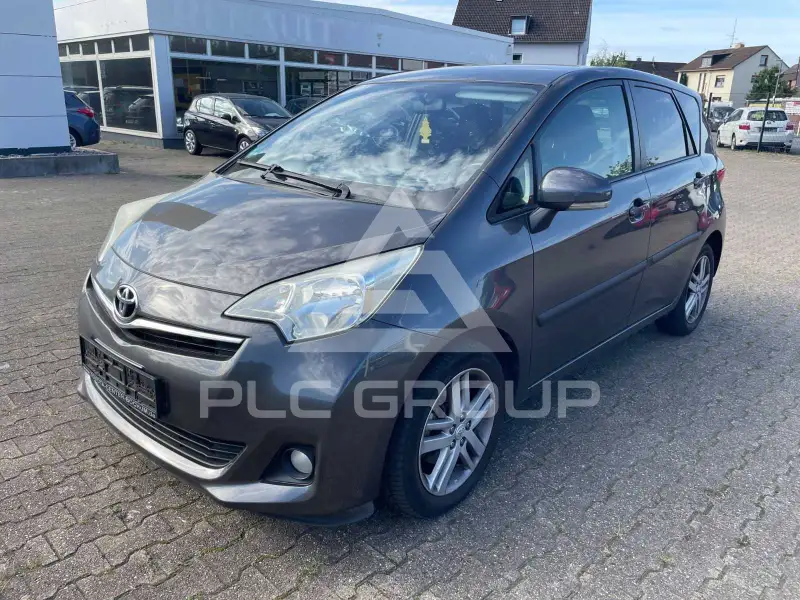 2011 Toyota VERSO