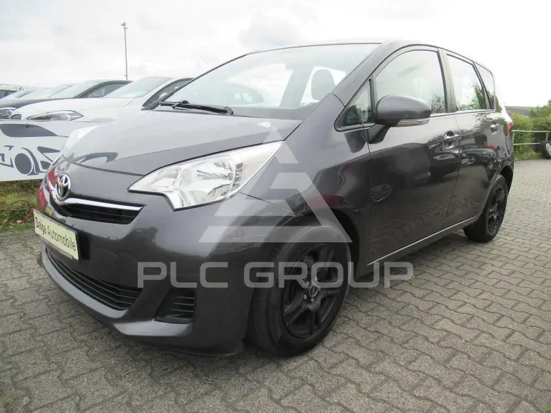 2011 Toyota VERSO