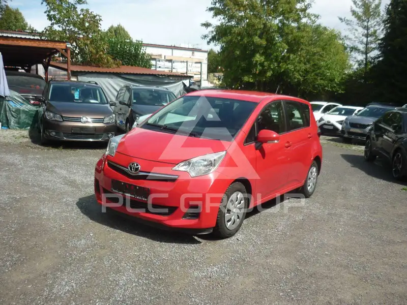 2011 Toyota VERSO