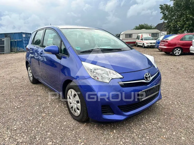 2011 Toyota VERSO