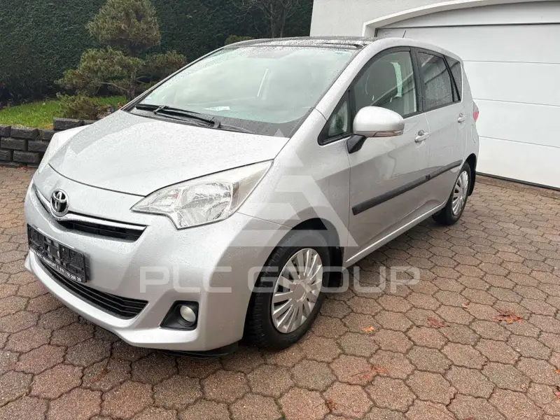 2011 Toyota VERSO