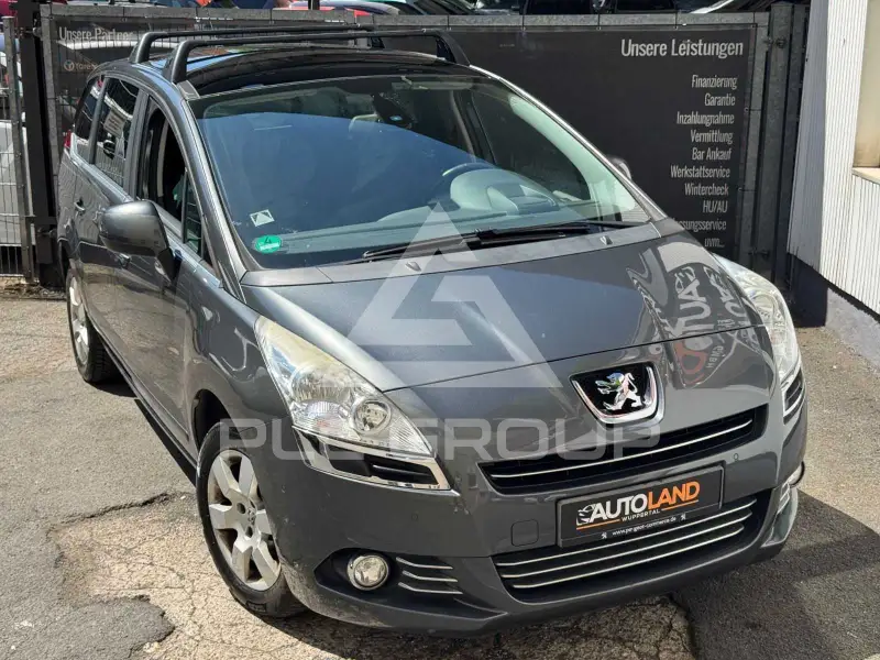 2011 Peugeot 5008