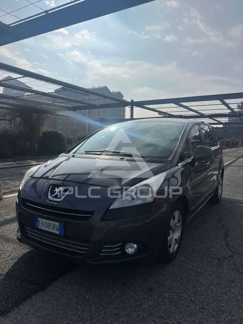 2011 Peugeot 5008