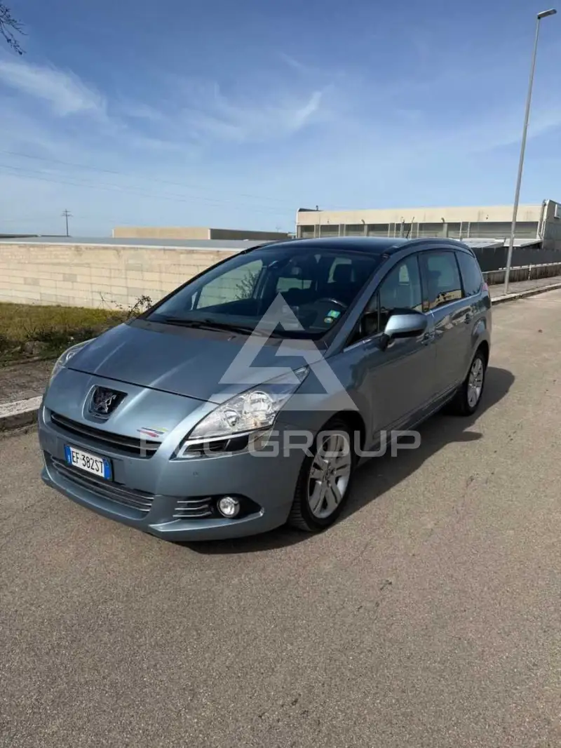 2011 Peugeot 5008